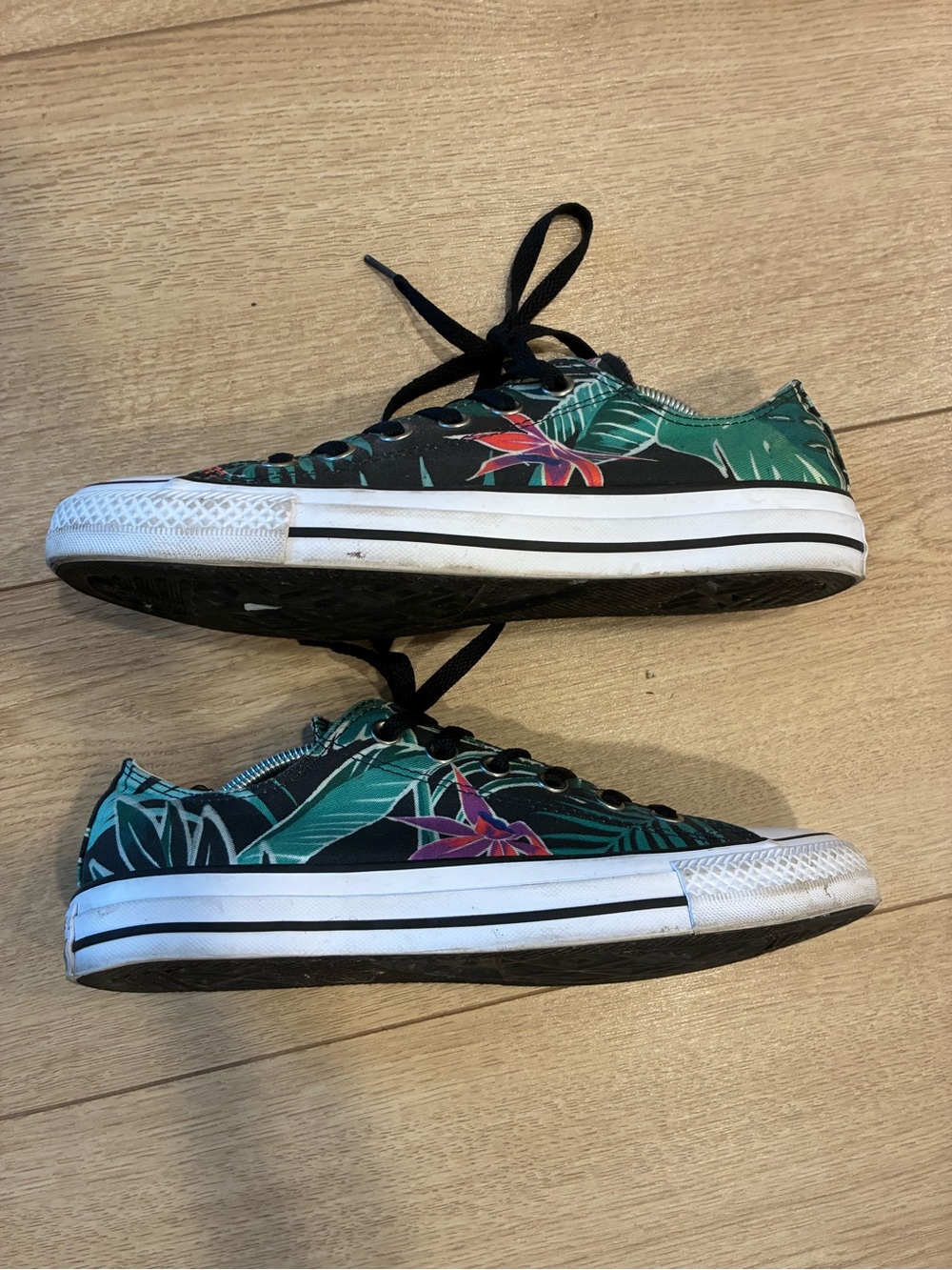 Converse Black Low Top Jungle Safari Leaf Print Sneaker Size Men’s 7/Women’s 9 - Picture 2 of 9